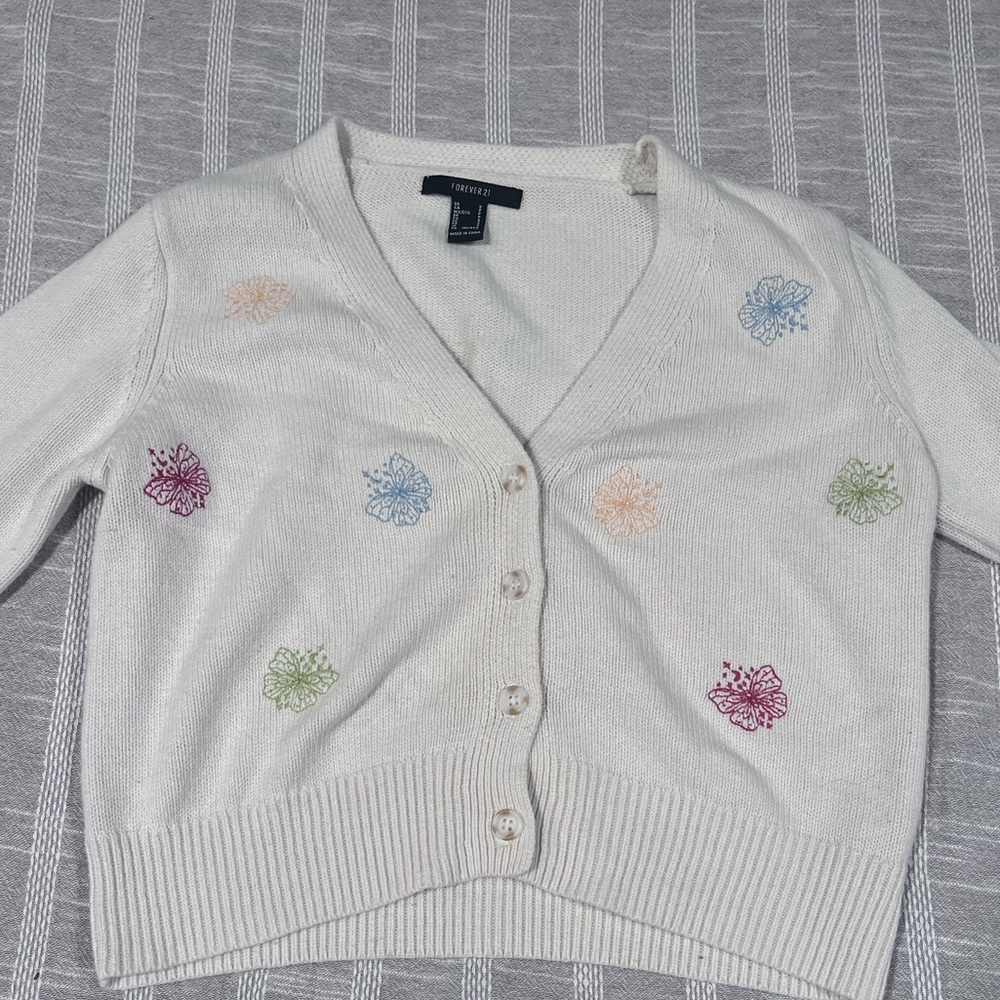 FOREVER 21 butterfly pattern knit sweater button up